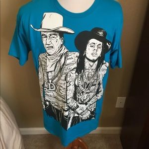 Upper Playground John Wayne Lil Wayne T-shirt L